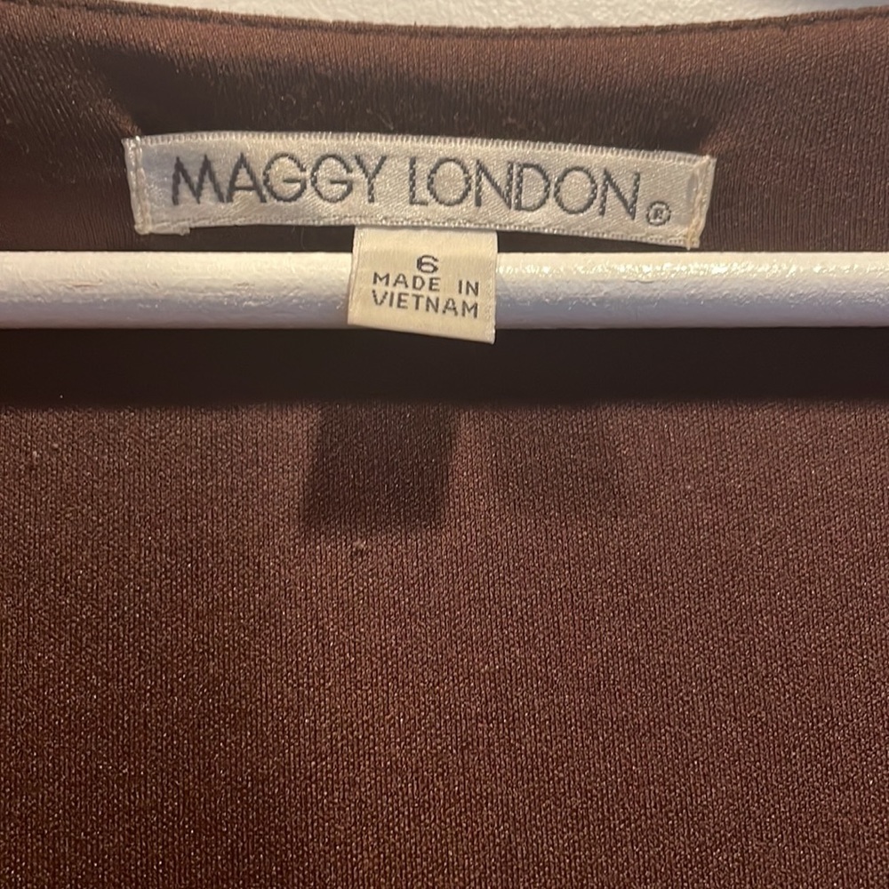 Maggy London Size 6 Faux Wrap Dress - Picture 4 of 5
